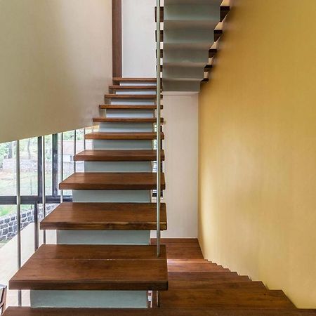 Villa Foresta By Stayvista With Modern Decor, Swimming Pool & Expansive Lawn For A Perfect Escape Lonavala Ngoại thất bức ảnh
