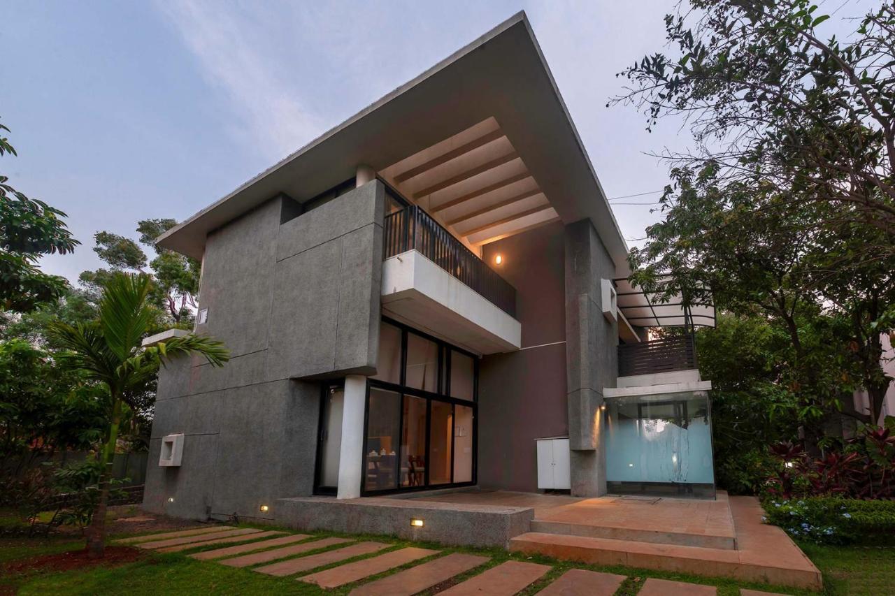 Villa Foresta By Stayvista With Modern Decor, Swimming Pool & Expansive Lawn For A Perfect Escape Lonavala Ngoại thất bức ảnh